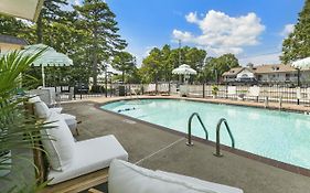 Candlewick Inn And Suites